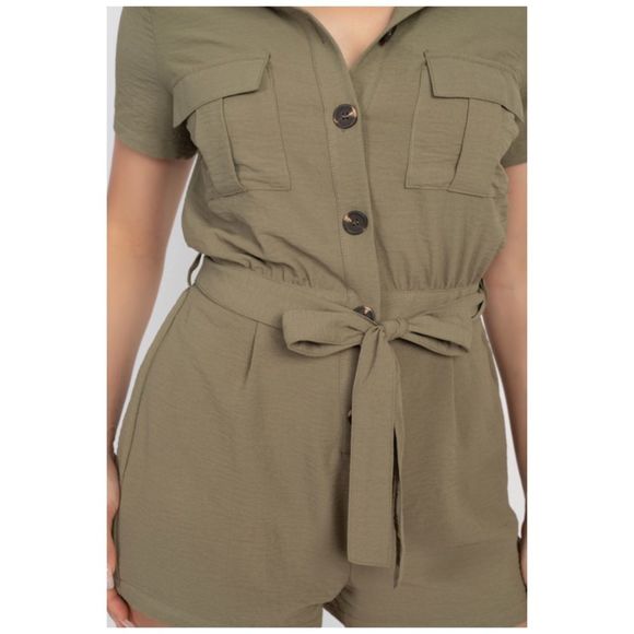 🆕Button down olive romper - Picture 4 of 8
